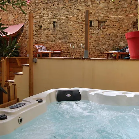 La Bucolique, Et Jardin D'hotes 3*
