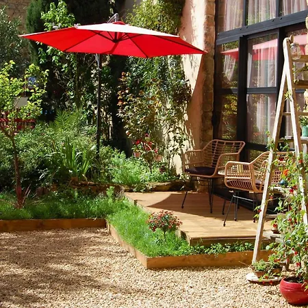 Bed and breakfast La Bucolique, Et Jardin D'hotes